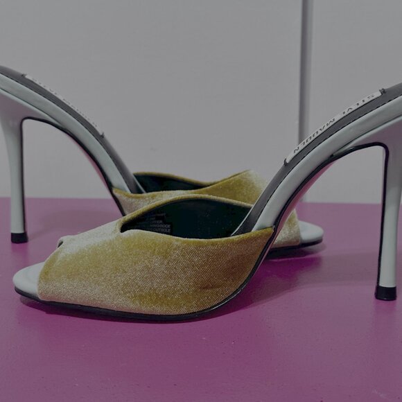 Steve Madden Velvet Slides size 6.5 - Picture 4 of 4